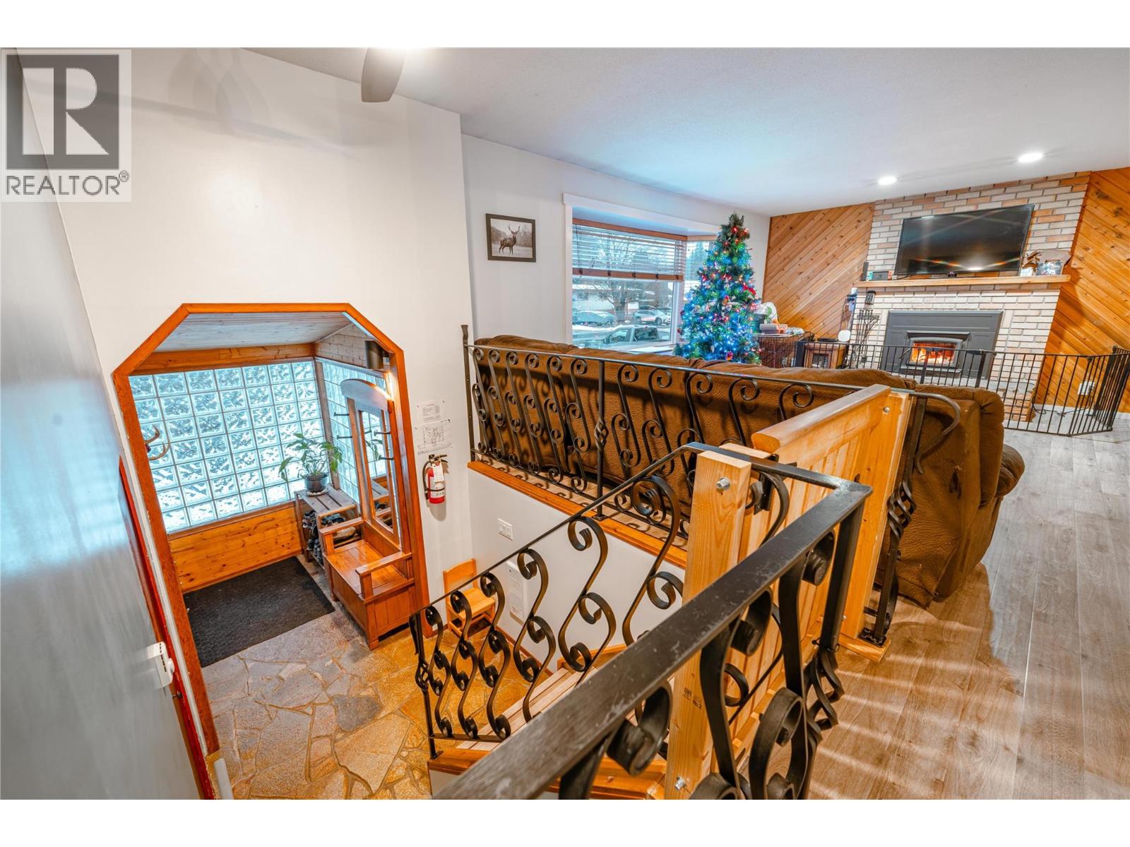 825 Ohlhausen Road, Revelstoke