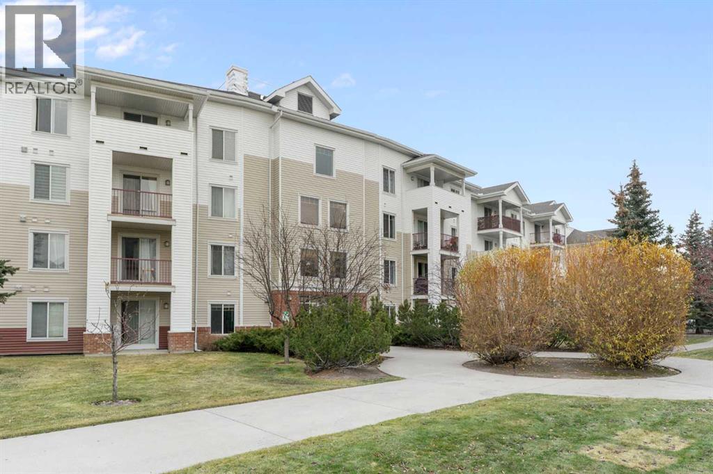 Single Family House for Sale in   Country Village Bay NE Country Hills Village Calgary 