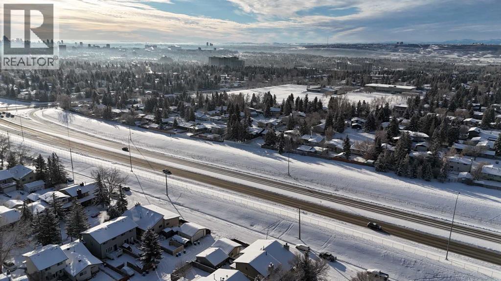 Single Family House for Sale in  Edgedale Way NW Edgemont Calgary 