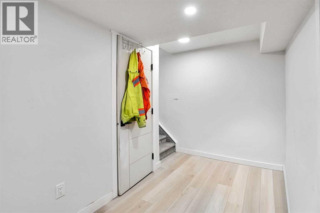 Single Family House for Sale in  Saddlebrook Circle NE Saddle Ridge Calgary 