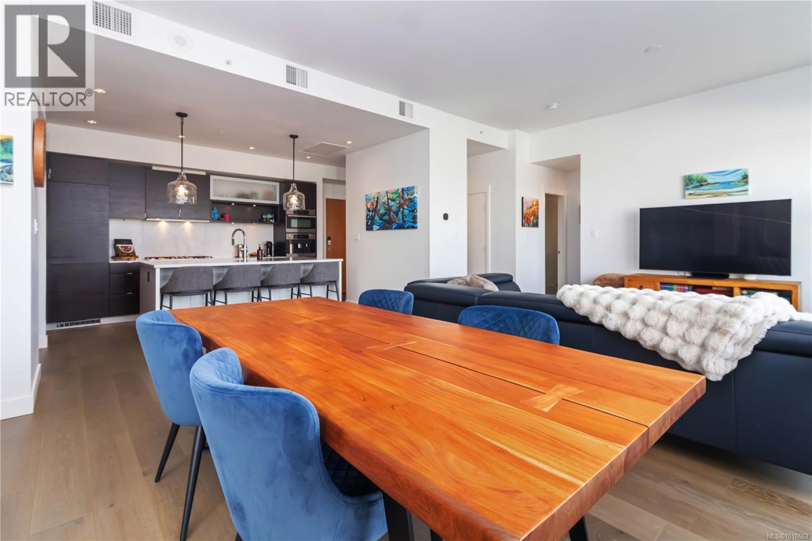 506 770 Fisgard Street, Victoria