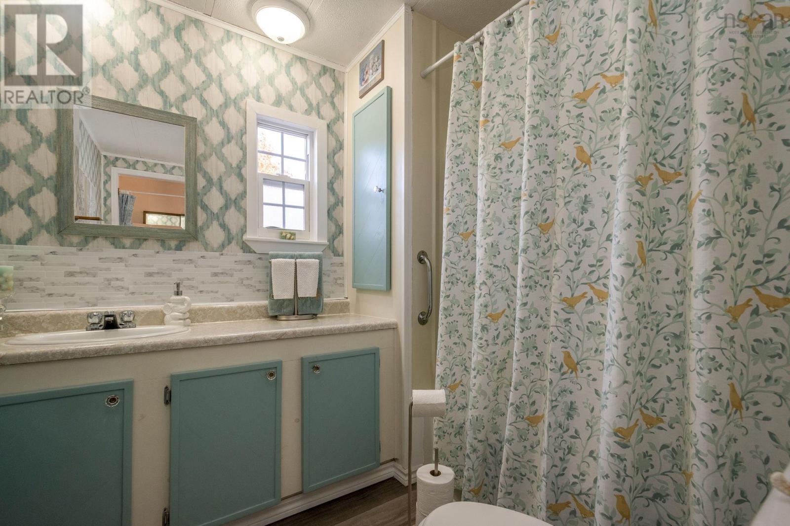 Property 27 of 38 of 8 Olympic Avenue