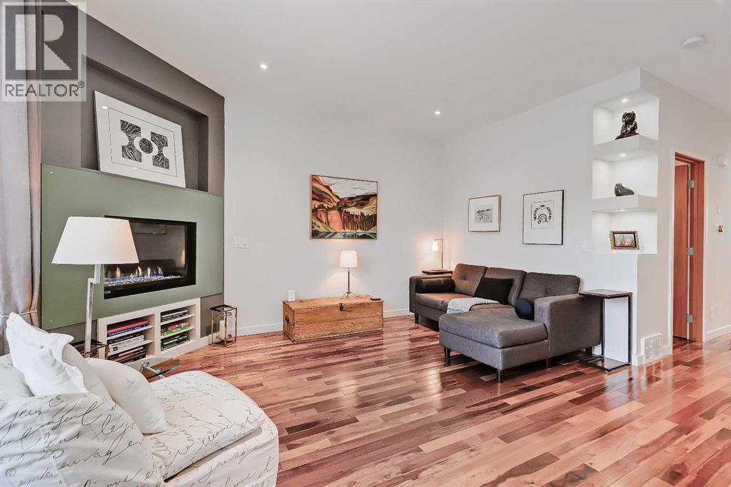 933 29 Street NW, Calgary, Alberta