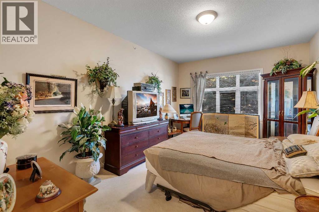 Single Family House for Sale in   Lake Fraser Court SE Lake Bonavista Calgary 