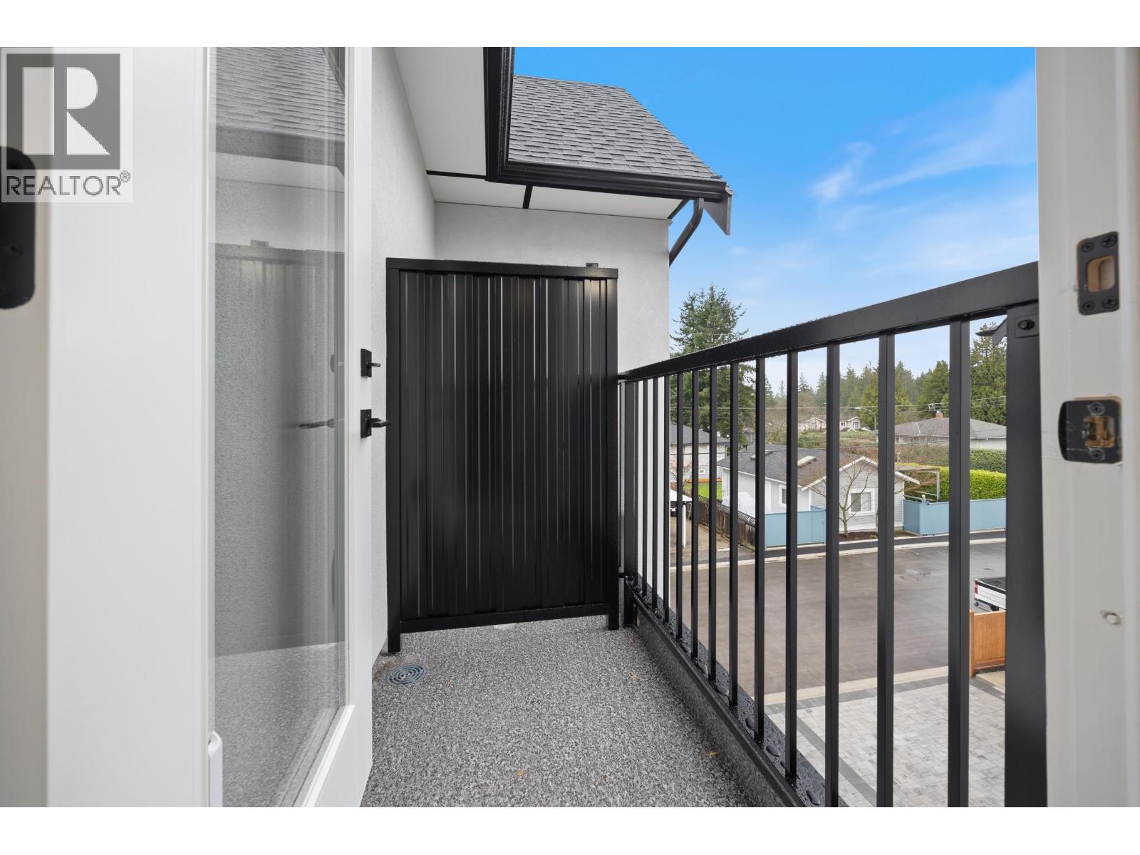 4 6639 ACACIA AVENUE, Burnaby