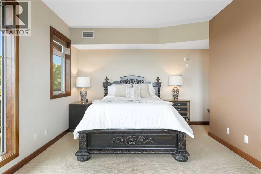 Single Family House for Sale in    Street NW North Haven Calgary 