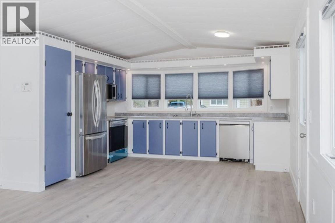 178 1413 SUNSHINE COAST HIGHWAY, Gibsons