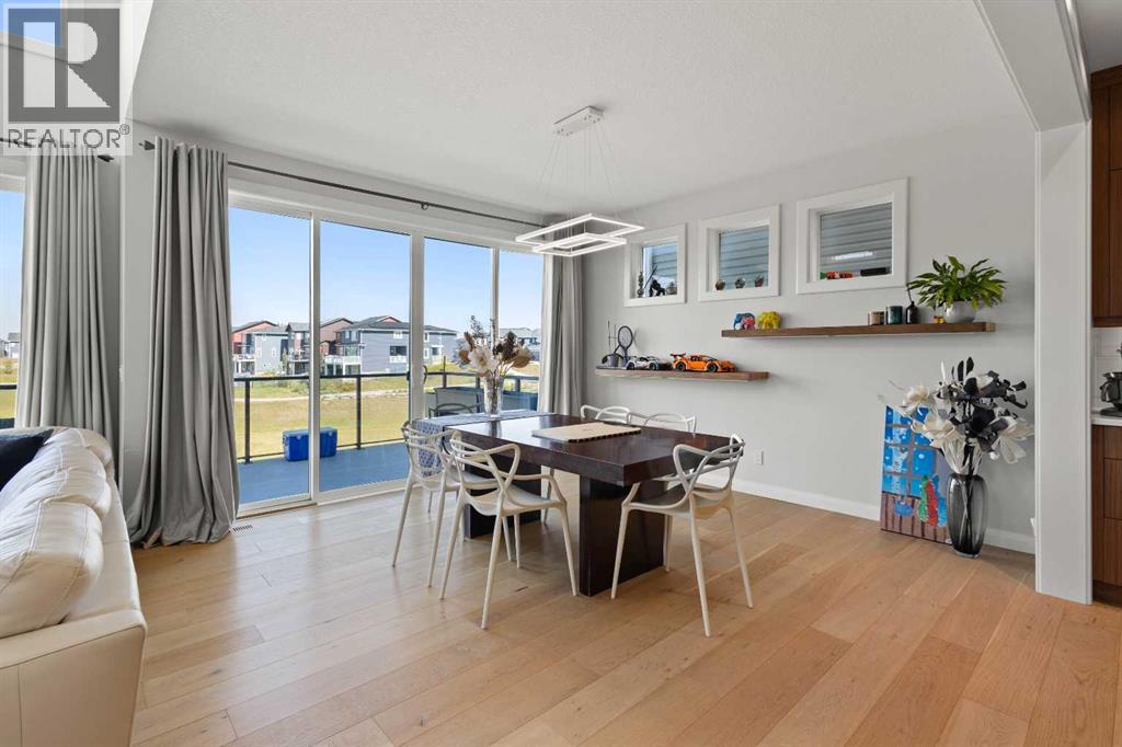 Single Family House for Sale in  Evansfield Manor NW Evanston Calgary 