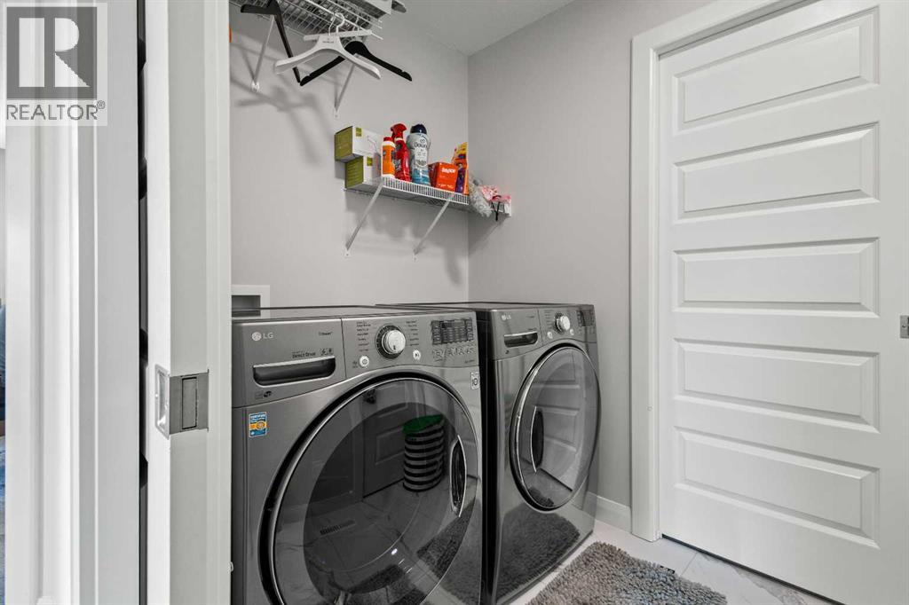 Single Family House for Sale in  Evansfield Manor NW Evanston Calgary 