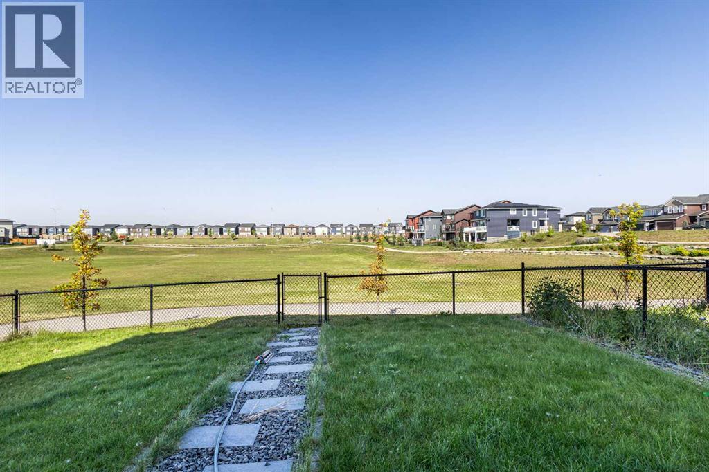 Single Family House for Sale in  Evansfield Manor NW Evanston Calgary 