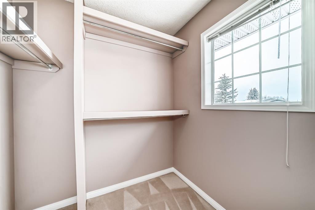 Single Family House for Sale in  Scenic Acres Terrace NW Scenic Acres Calgary 