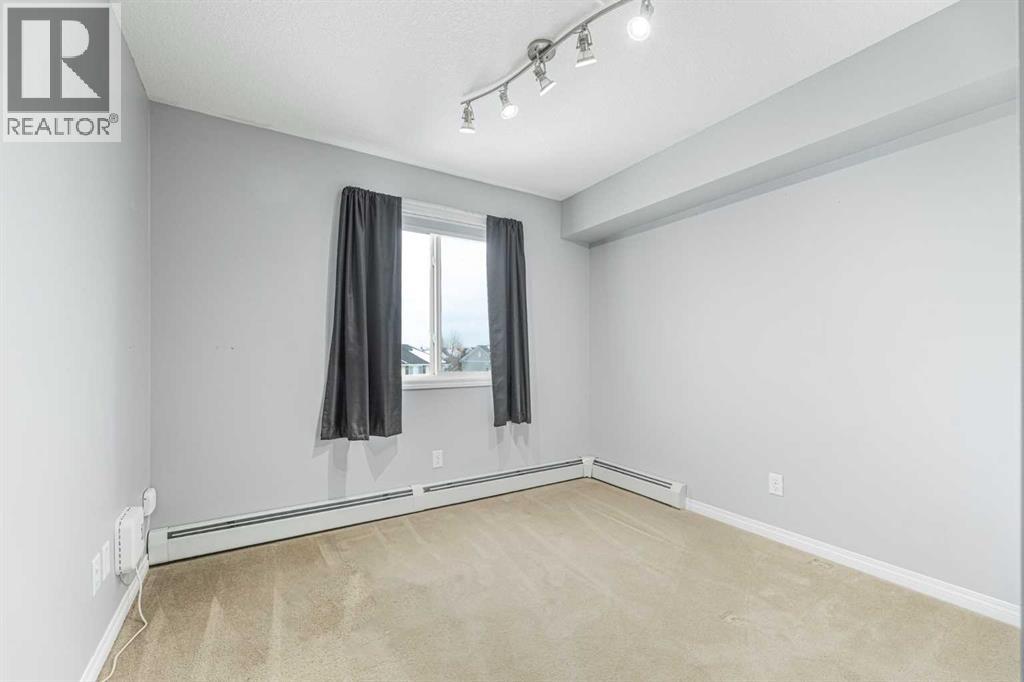 Single Family House for Sale in   Country Village Manor NE Country Hills Village Calgary 