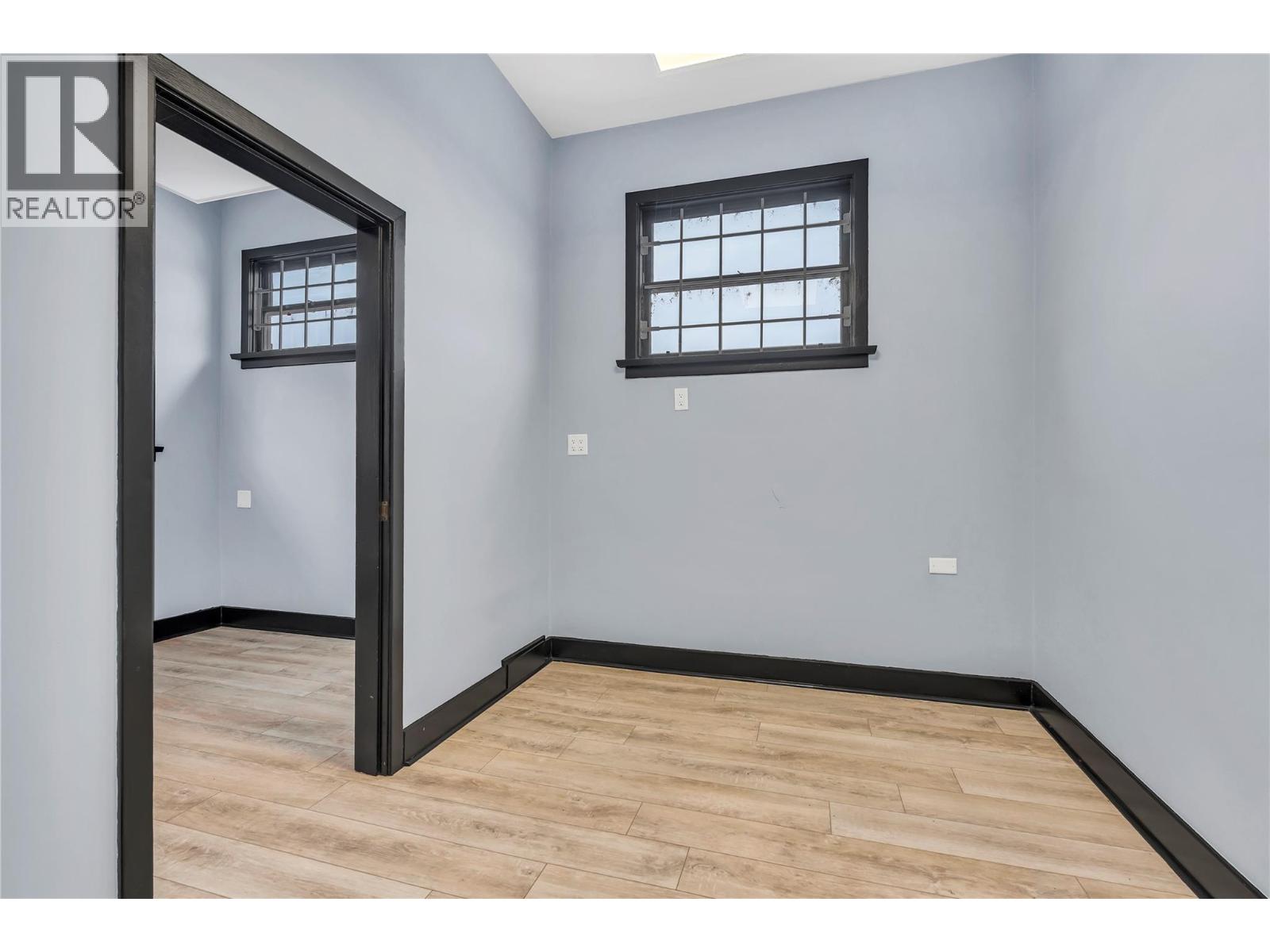 2 376 Main Street, Penticton