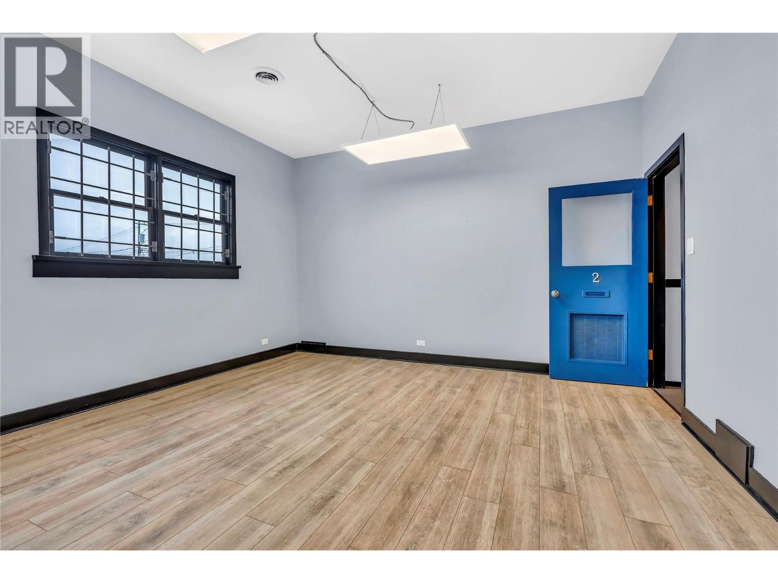 2 376 Main Street, Penticton