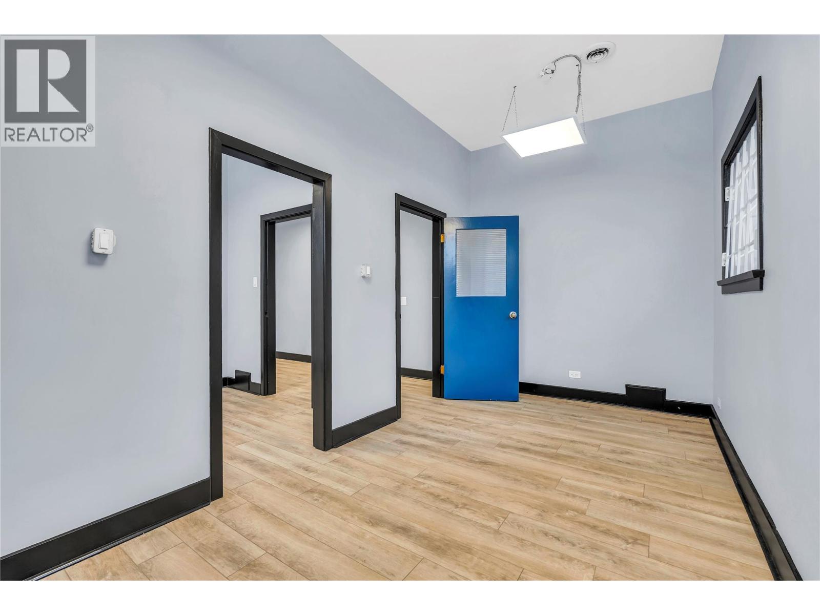 2 376 Main Street, Penticton