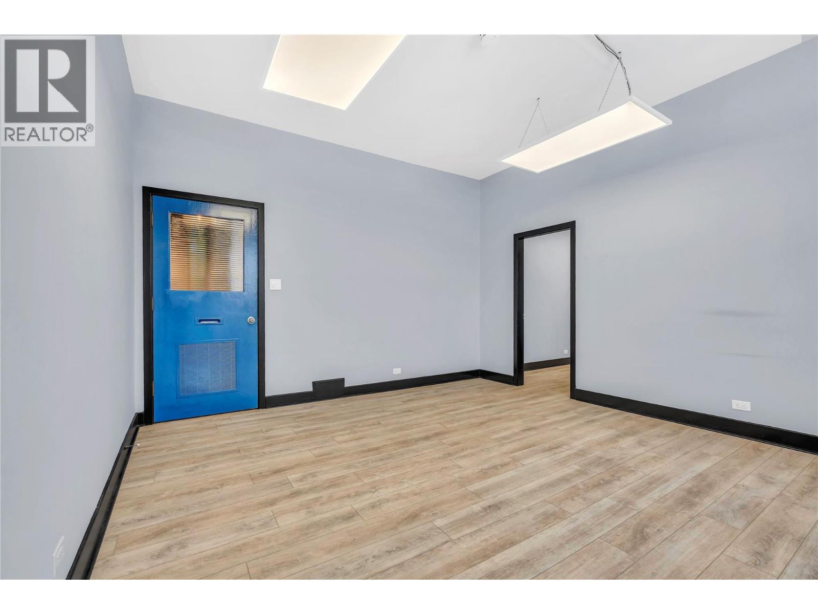 2 376 Main Street, Penticton