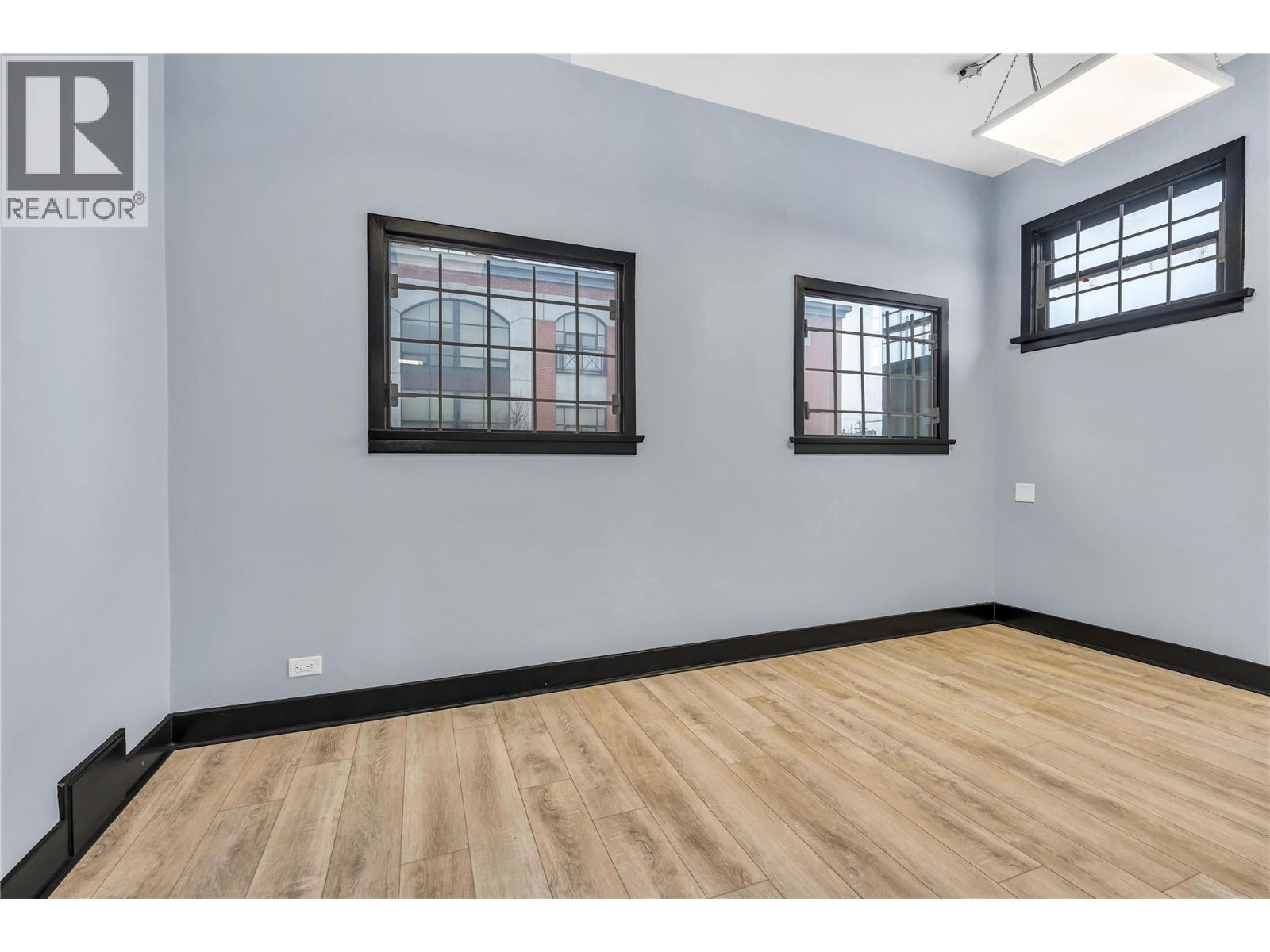 2 376 Main Street, Penticton