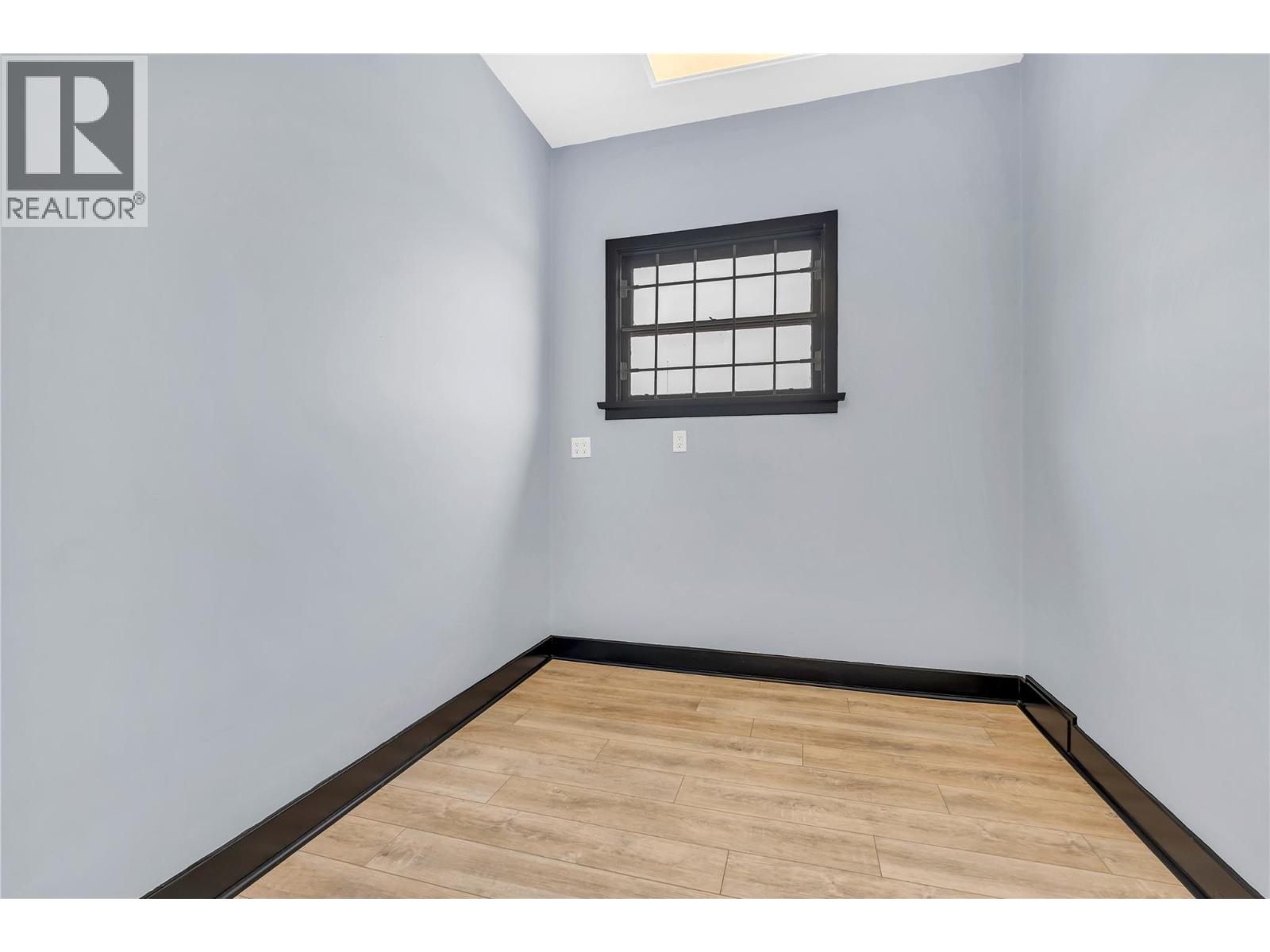 2 376 Main Street, Penticton