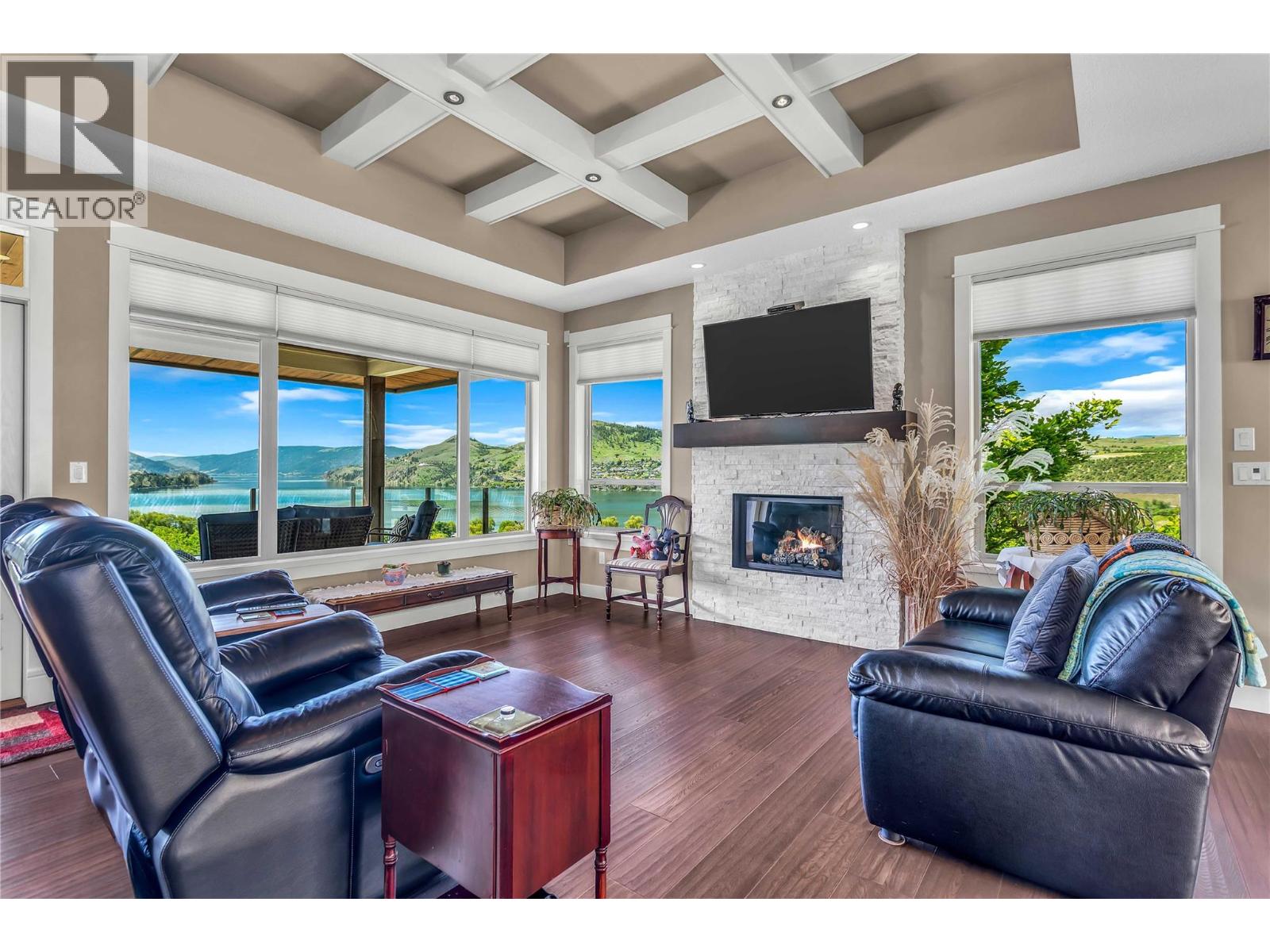 8780 Braeburn Drive, Coldstream