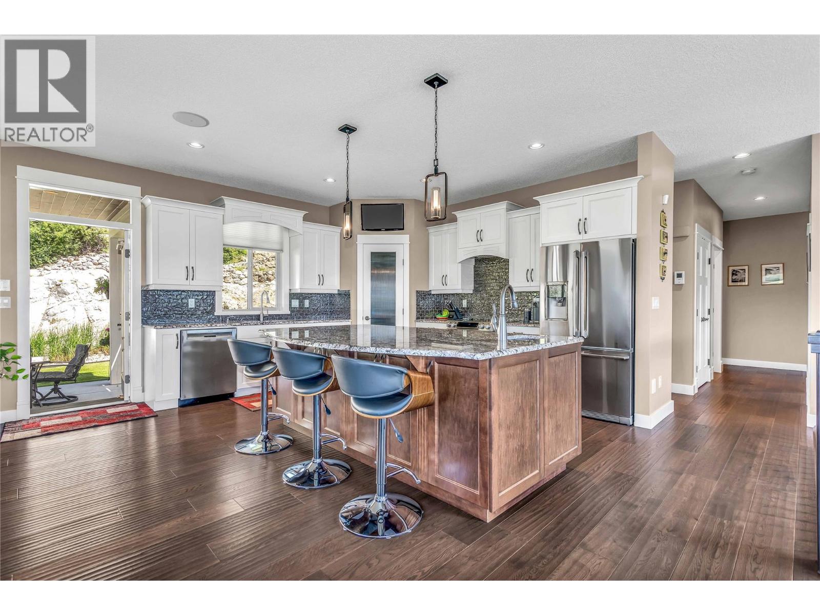 8780 Braeburn Drive, Coldstream