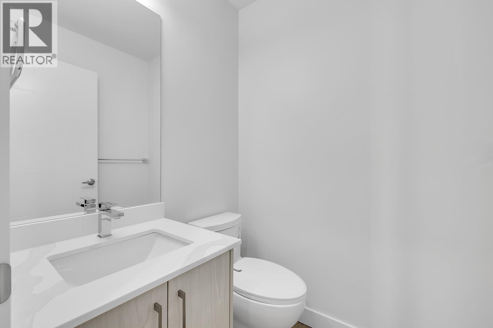 118 5300 Main Street, Kelowna