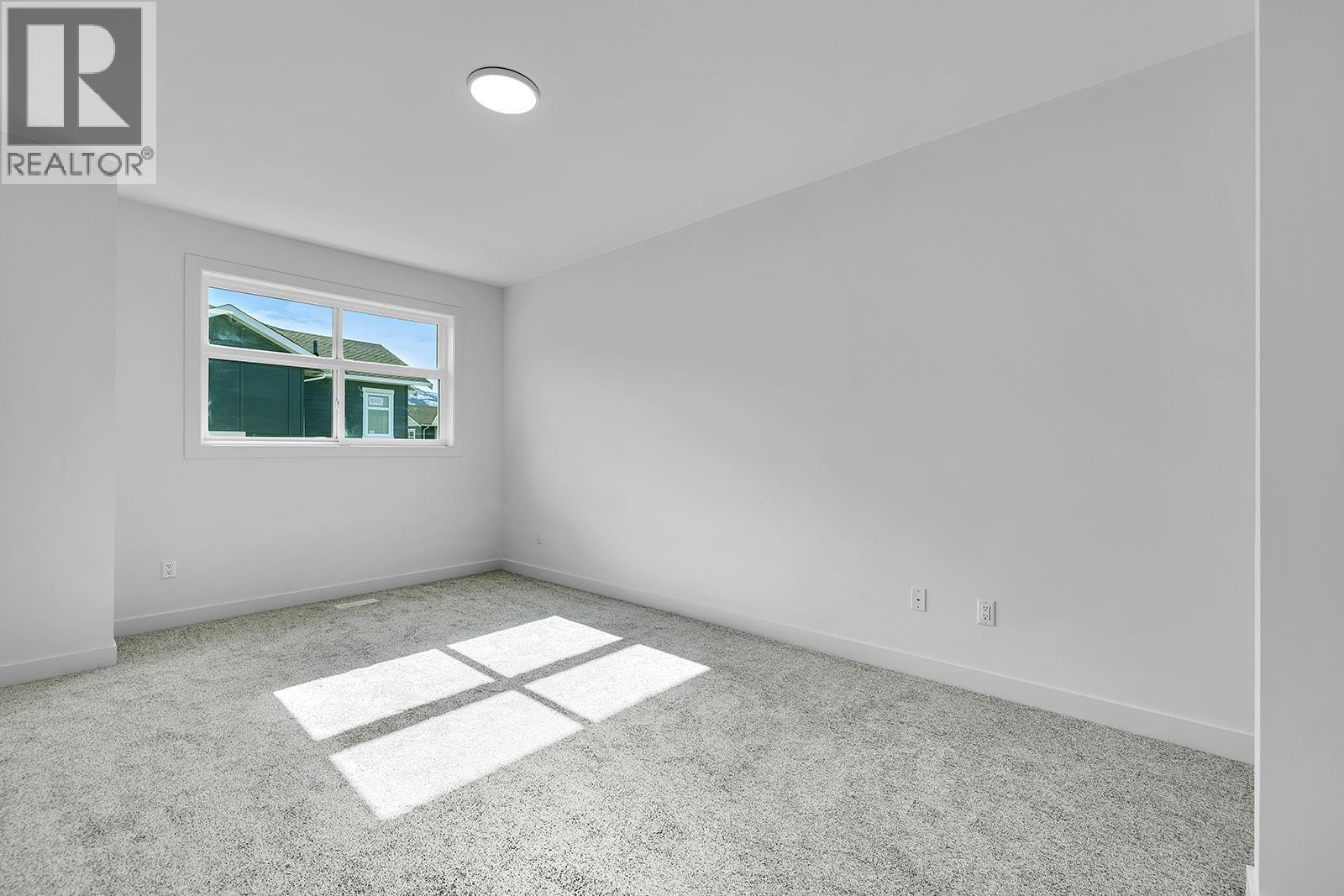 118 5300 Main Street, Kelowna