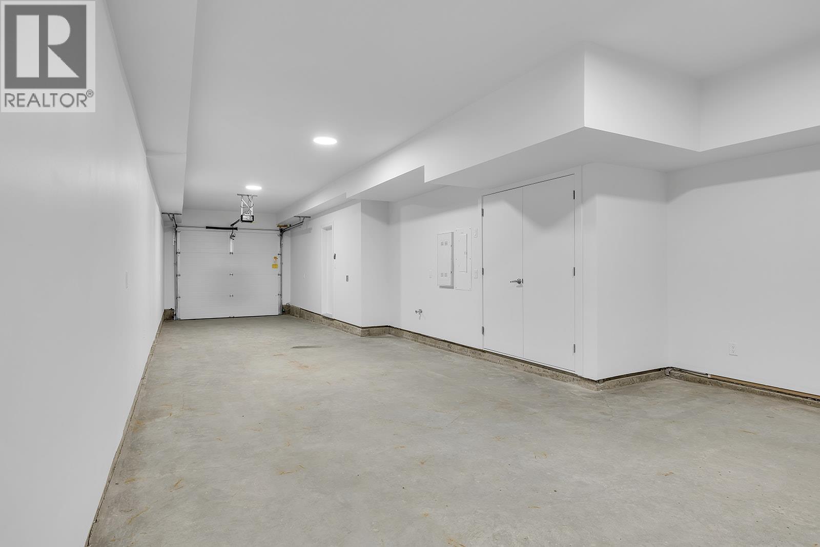 118 5300 Main Street, Kelowna