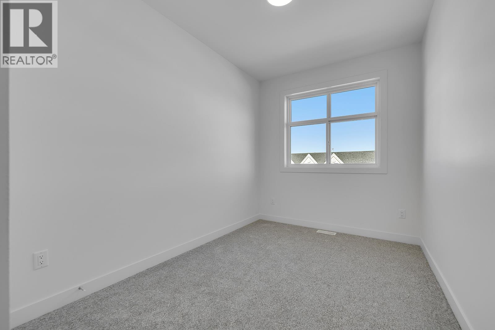 118 5300 Main Street, Kelowna