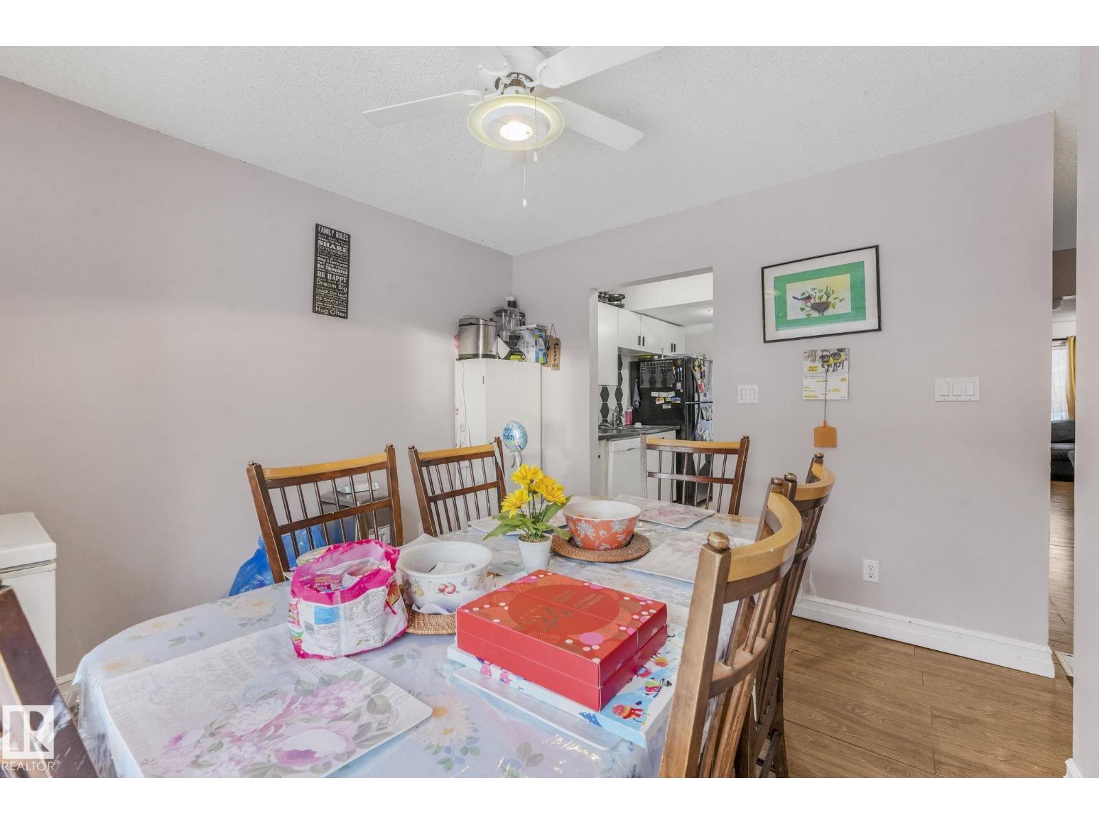 11811 32A AV NW, Edmonton