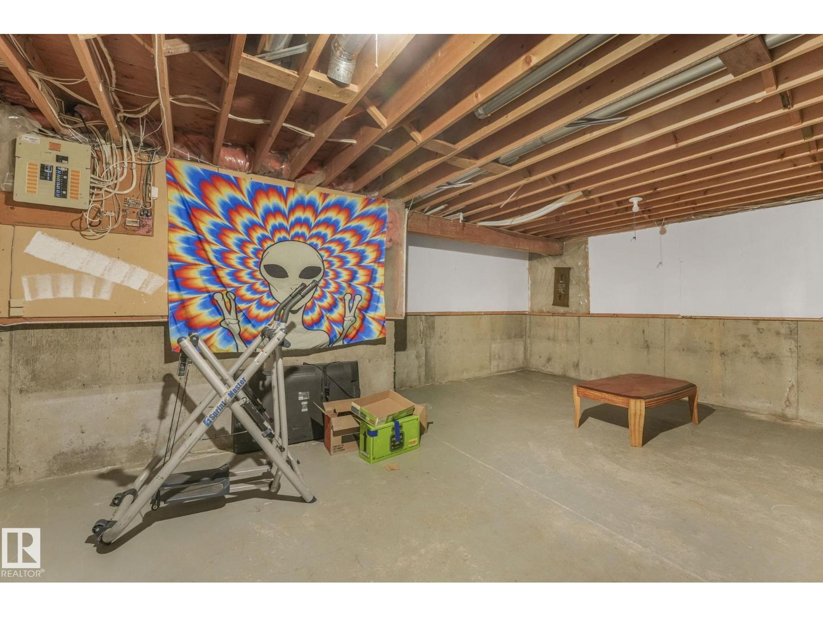 11811 32A AV NW, Edmonton