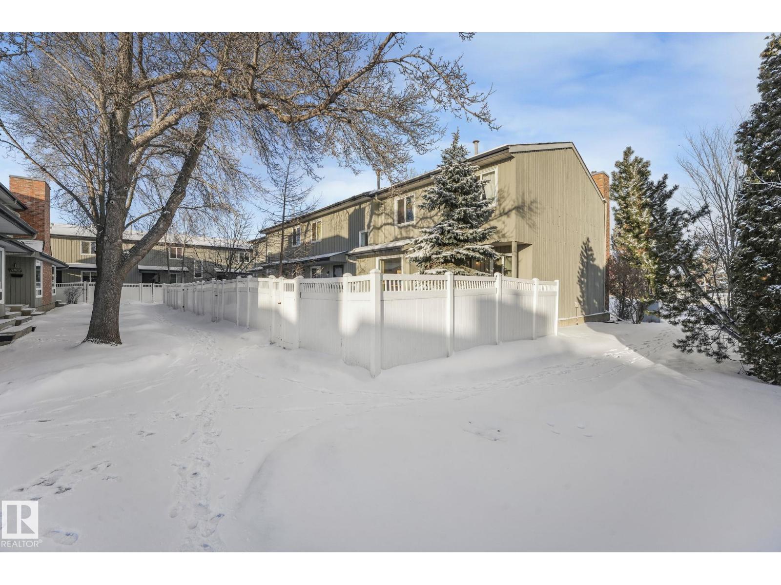 11811 32A AV NW, Edmonton