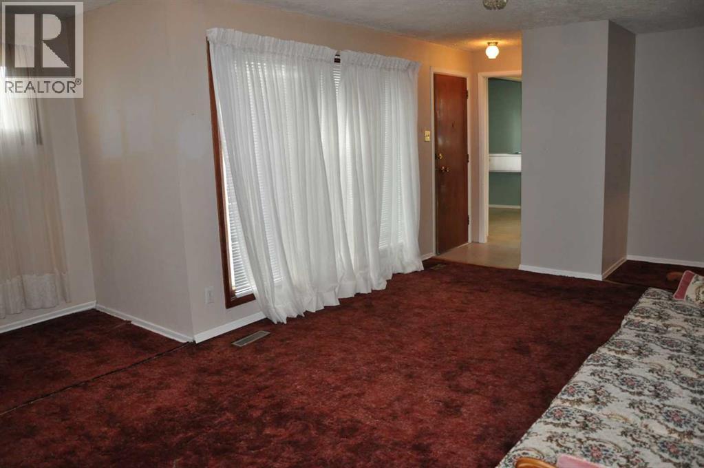 Single Family House Bungalow for Sale in   Avenue S Victoria Park Lethbridge 