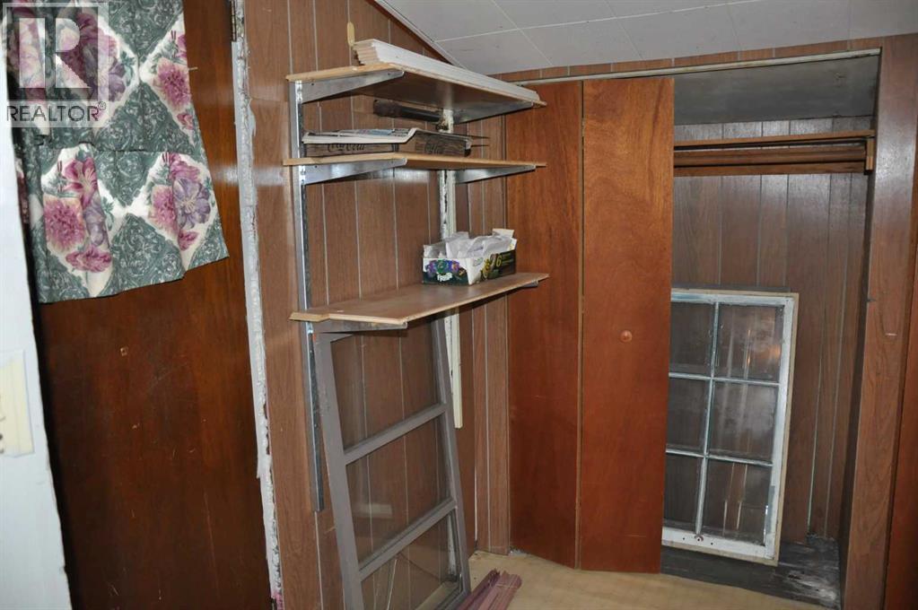 Single Family House Bungalow for Sale in   Avenue S Victoria Park Lethbridge 