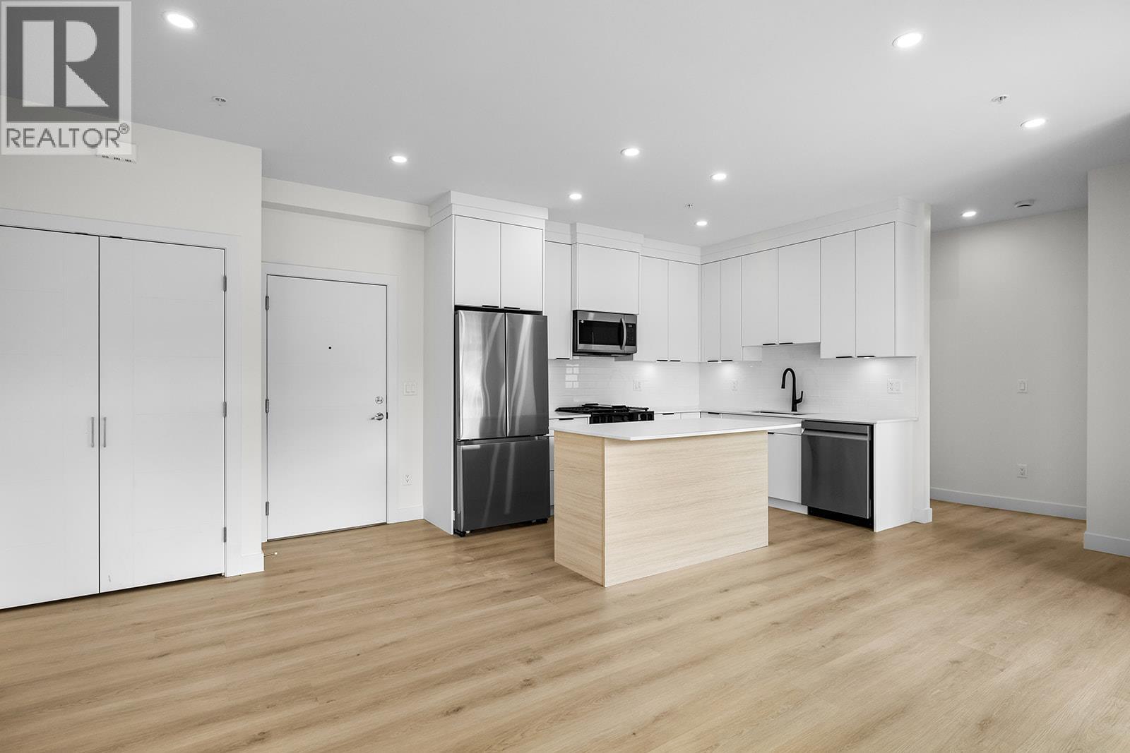 202 5300 Main Street, Kelowna