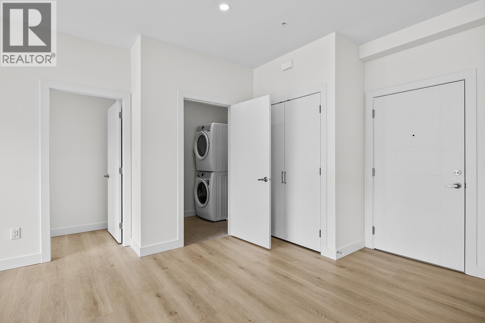 202 5300 Main Street, Kelowna