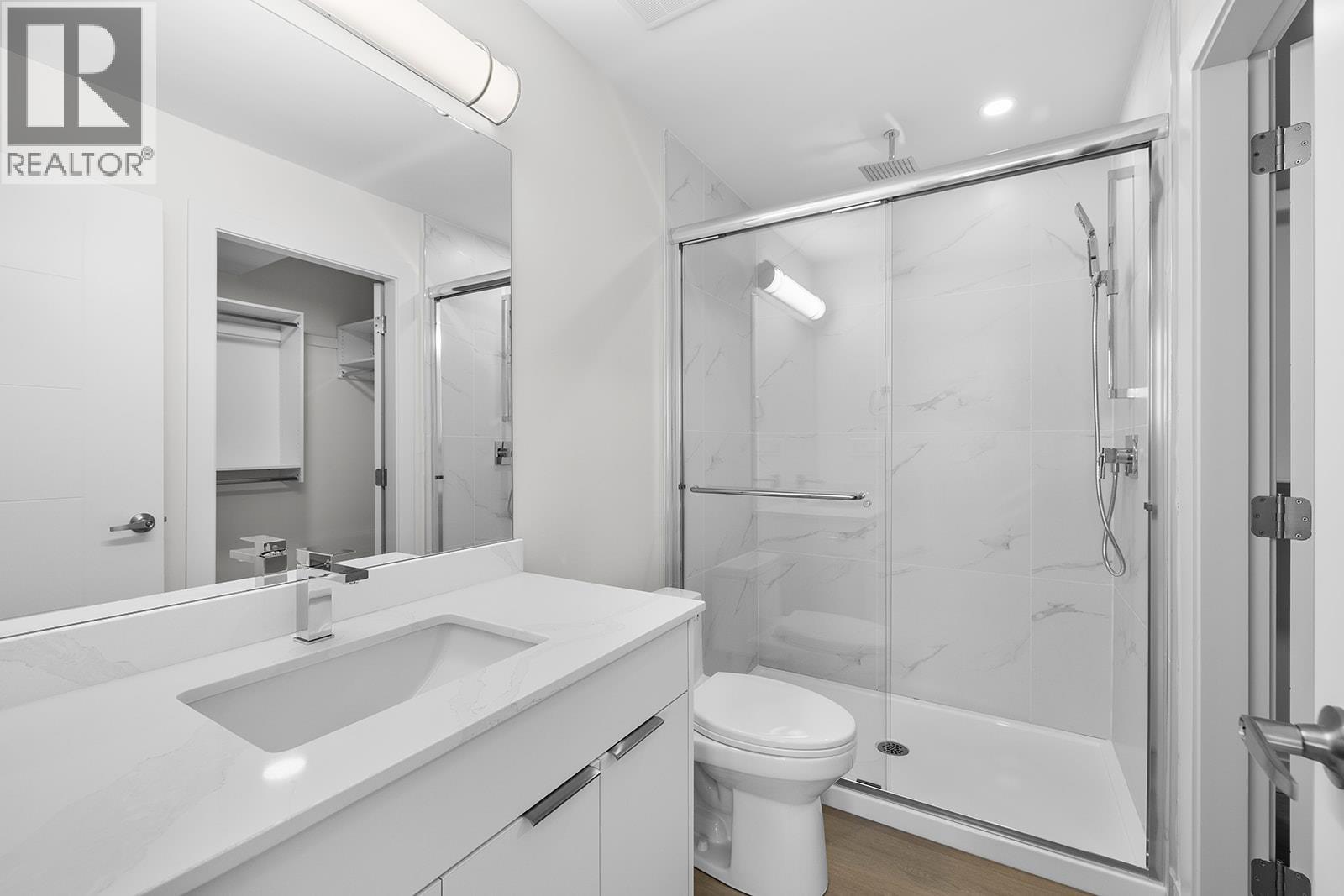 203 5300 Main Street, Kelowna