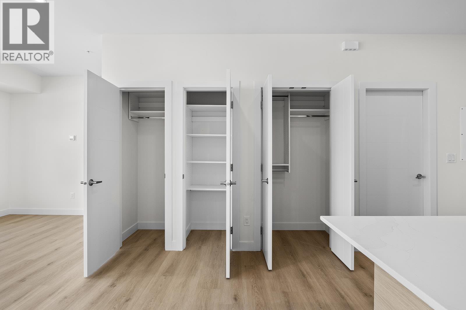 203 5300 Main Street, Kelowna