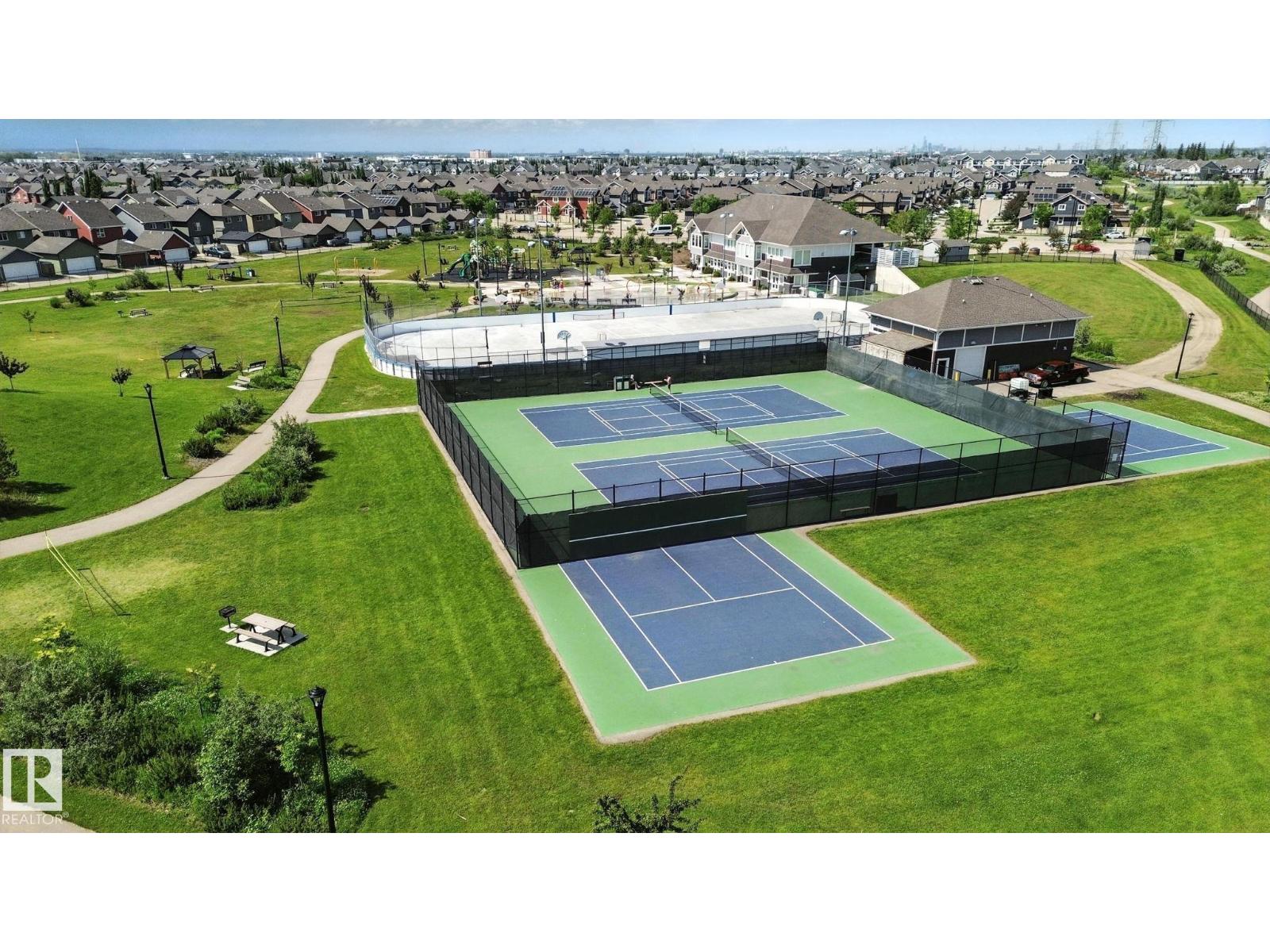 5621 Hawthorn WY SW, Edmonton