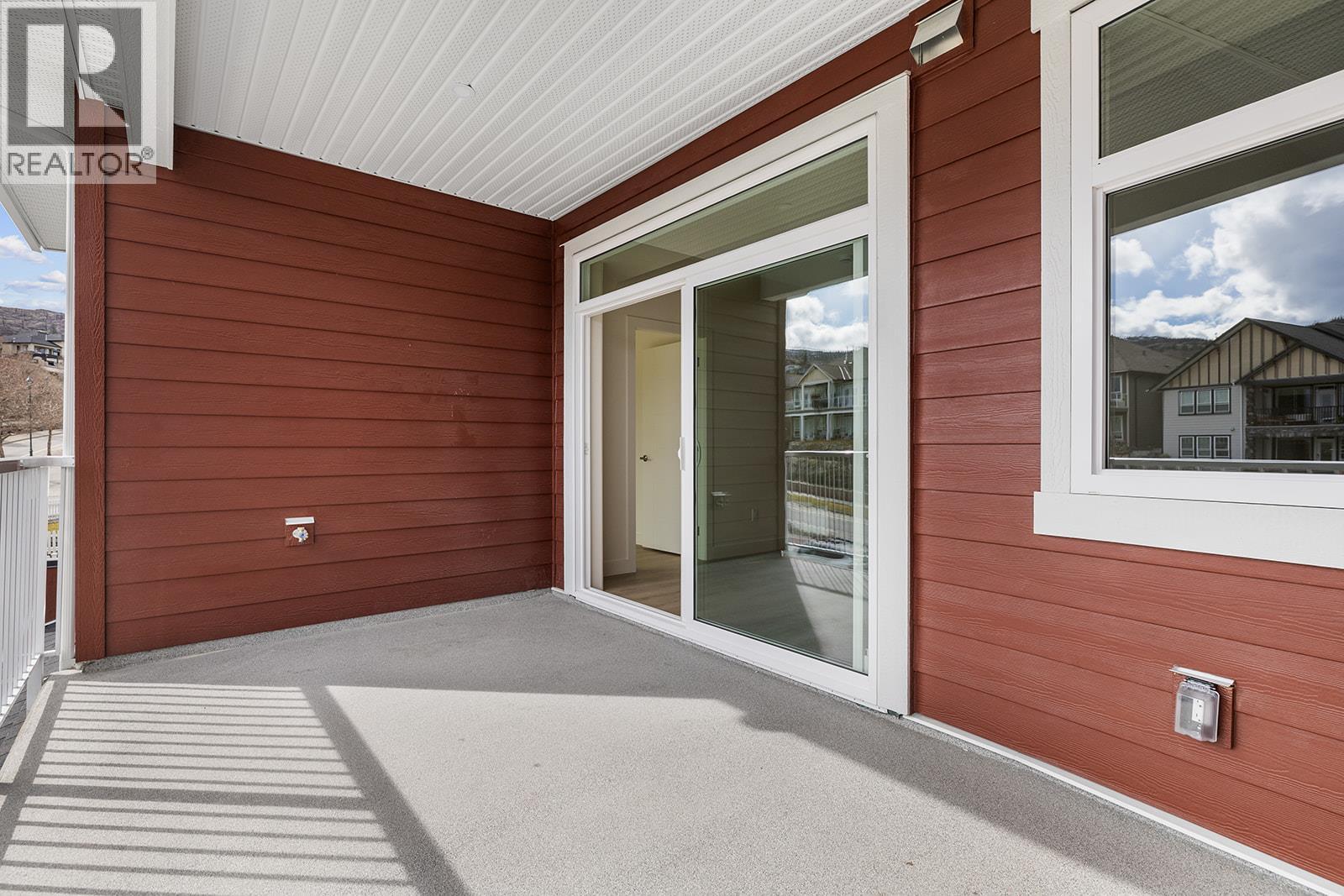 204 5300 Main Street, Kelowna