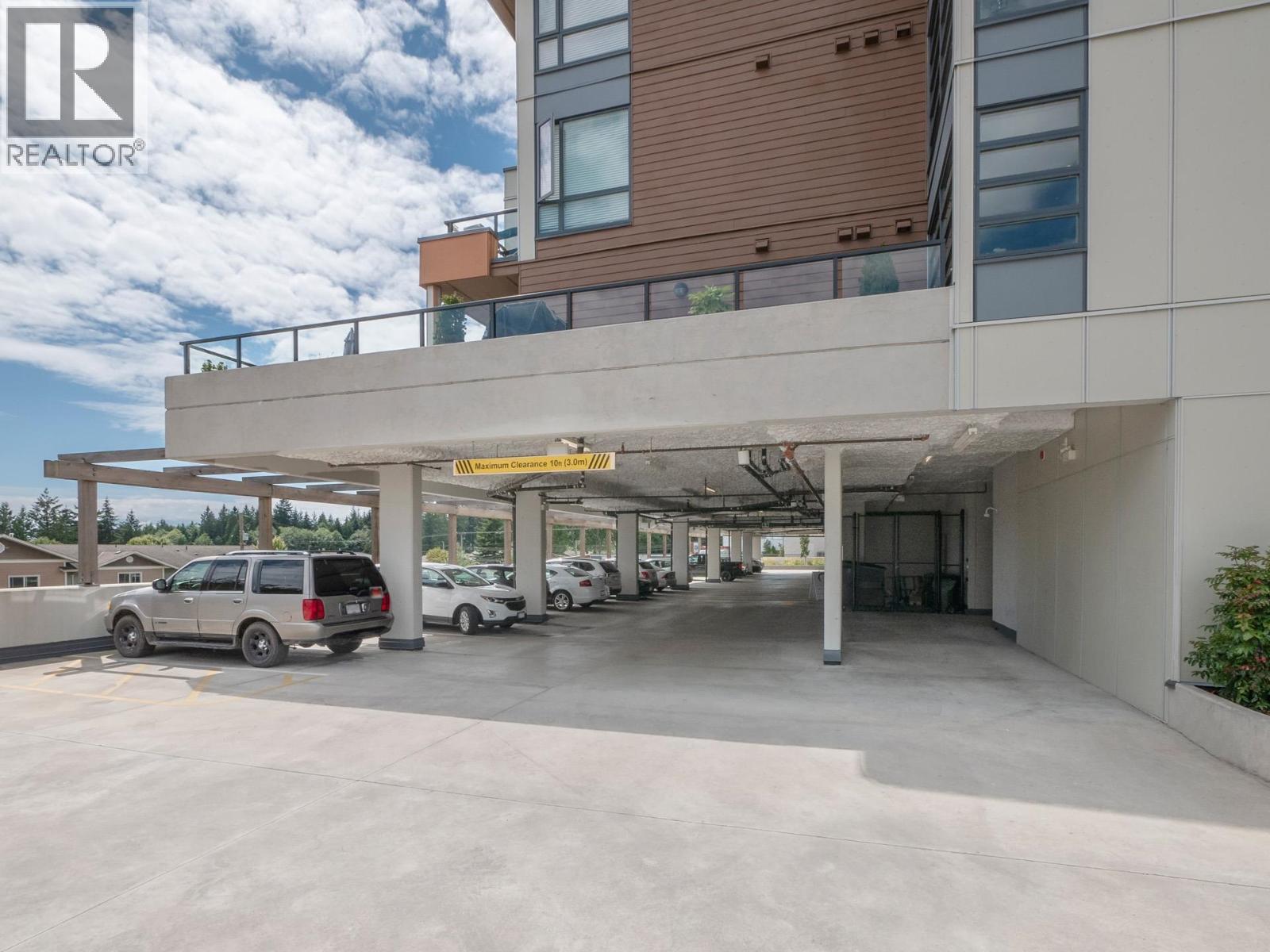 101 875 GIBSONS WAY, Gibsons