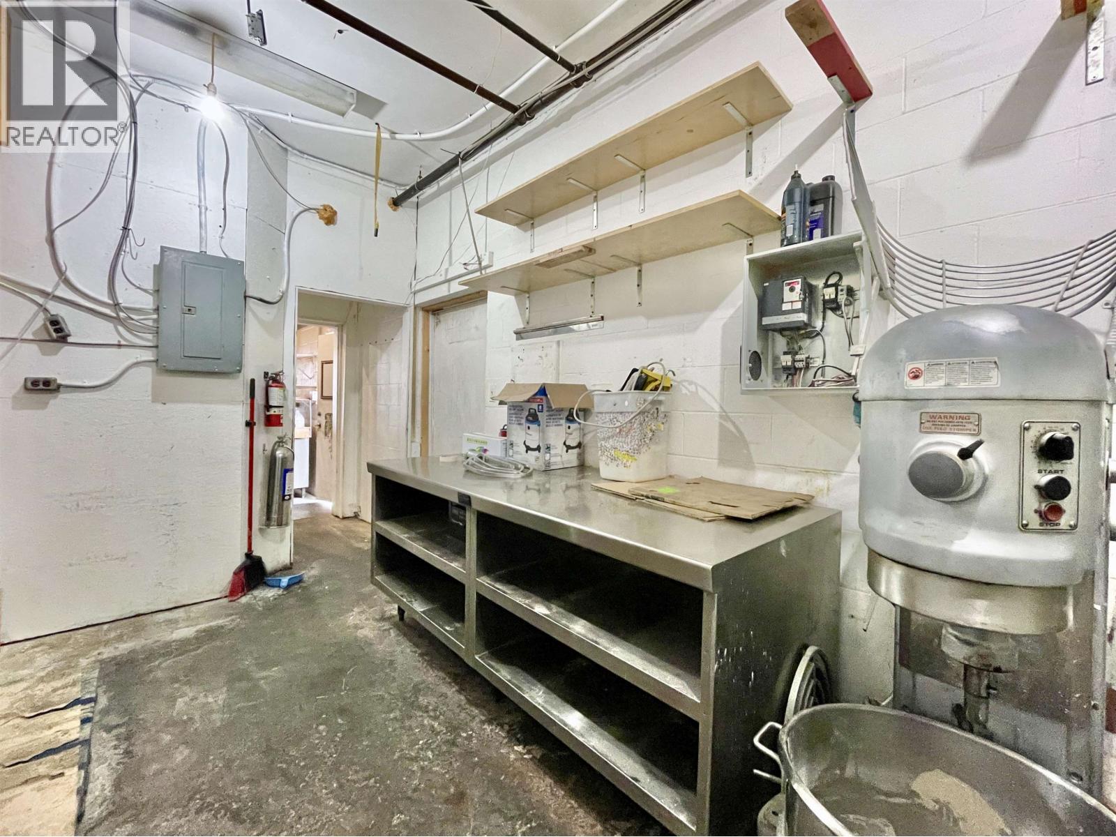 2 292 GOWER POINT ROAD, Gibsons