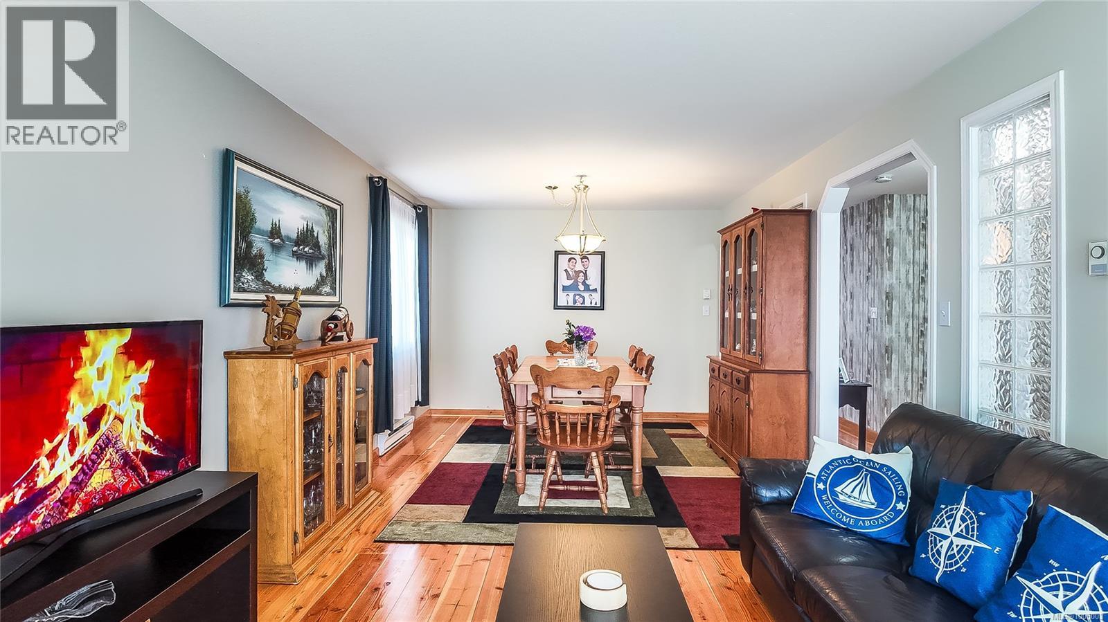 601 Azalea Pl, Campbell River