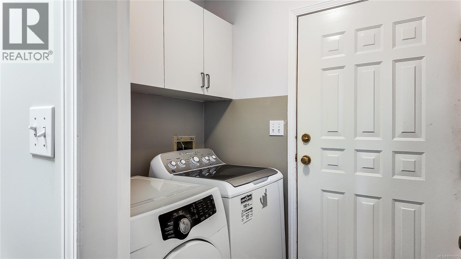 601 Azalea Pl, Campbell River