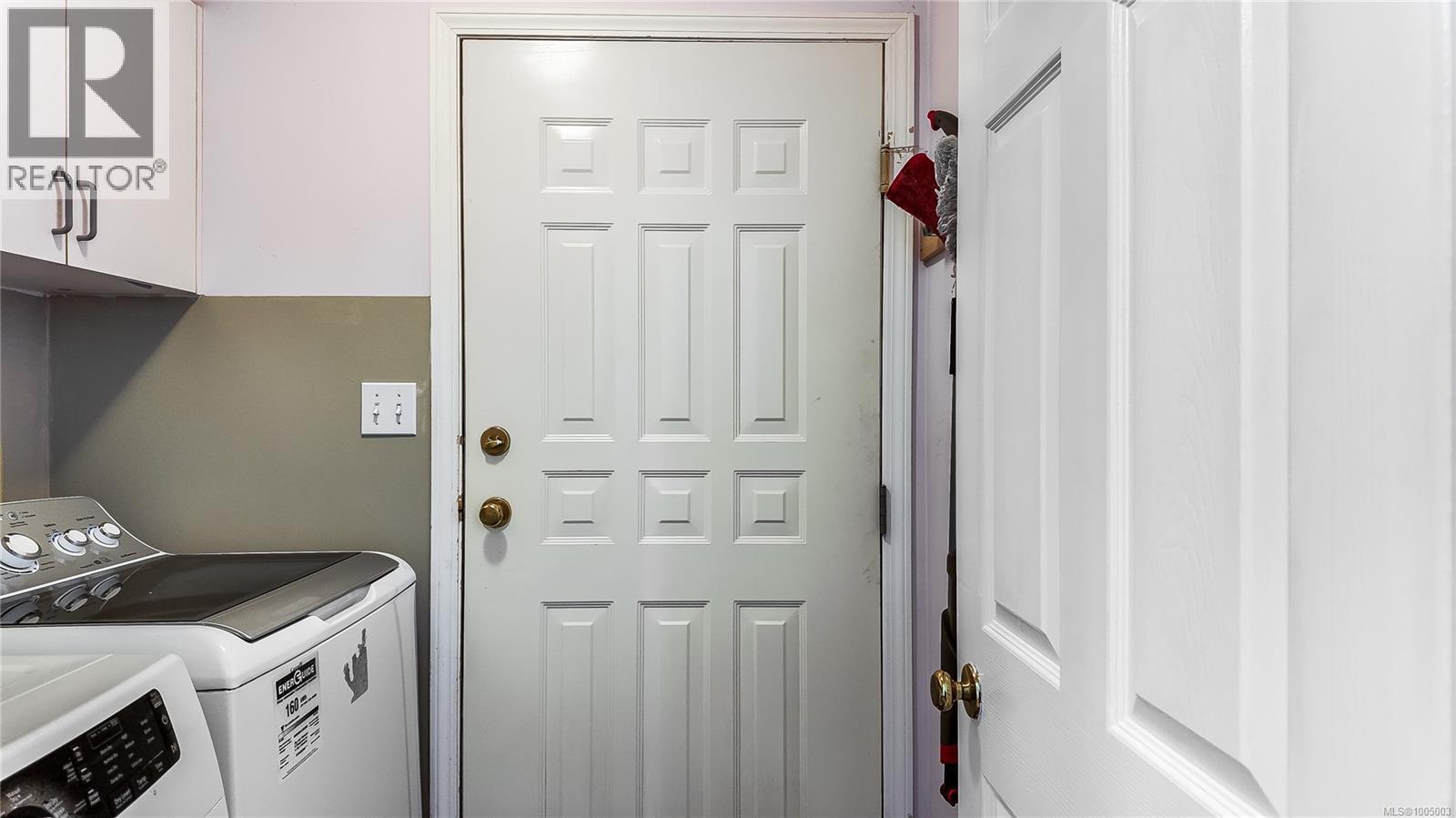 601 Azalea Pl, Campbell River