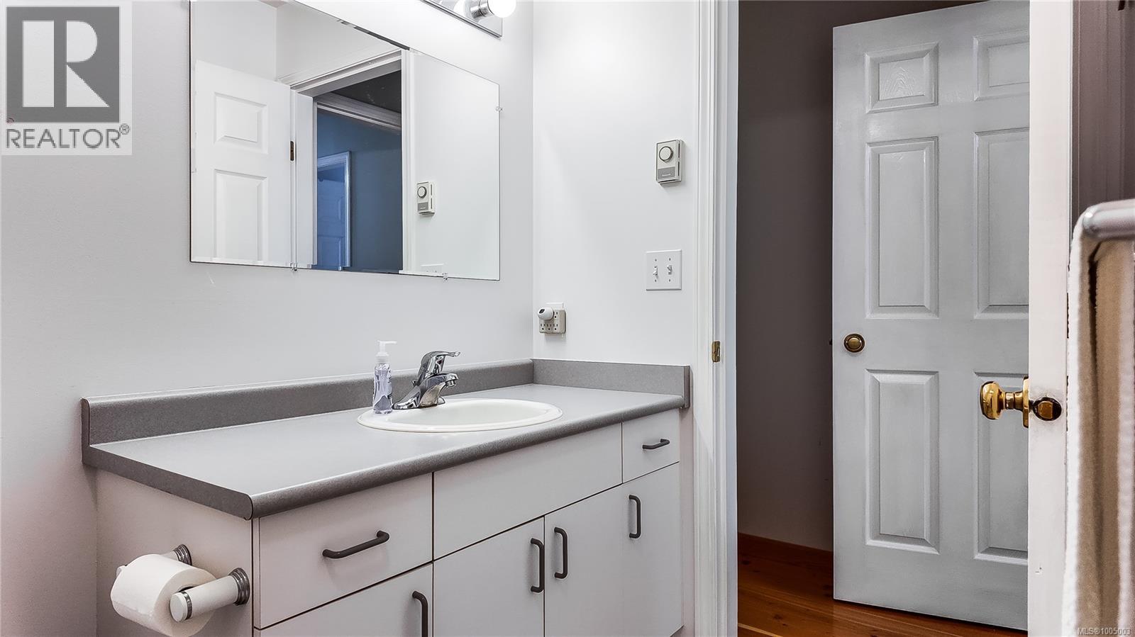 601 Azalea Pl, Campbell River