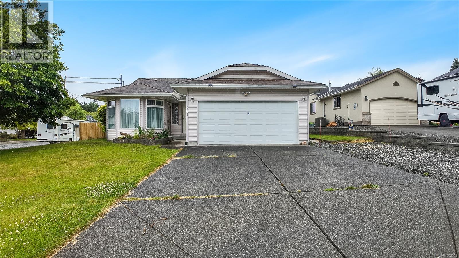 601 Azalea Pl, Campbell River