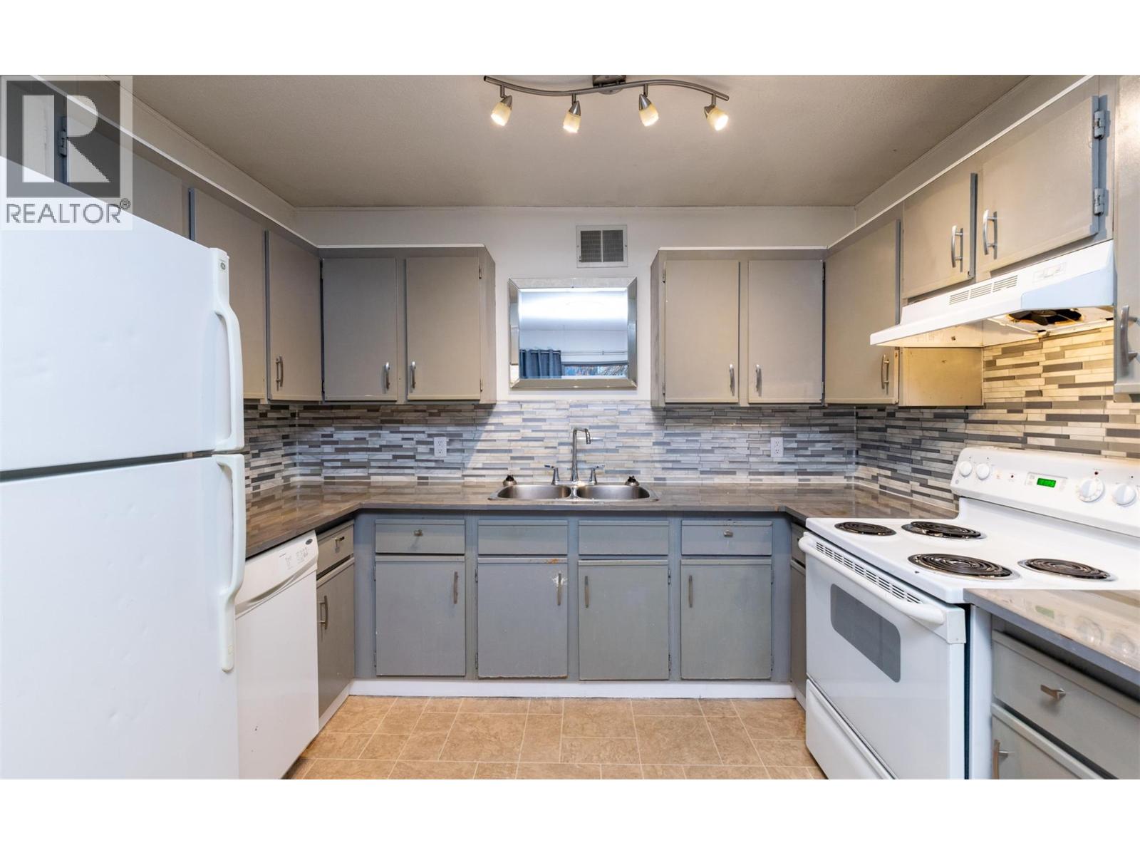  261 Alexander Street Northeast, Salmon Arm