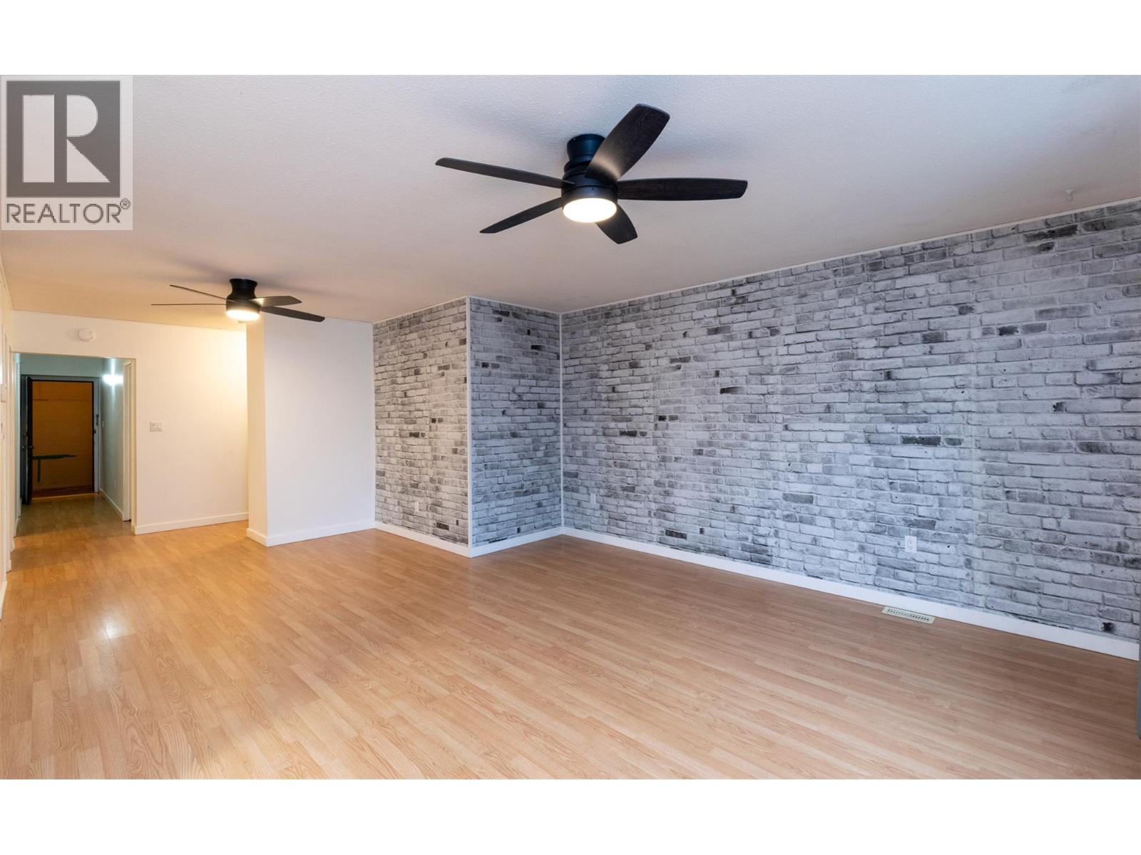  261 Alexander Street Northeast, Salmon Arm