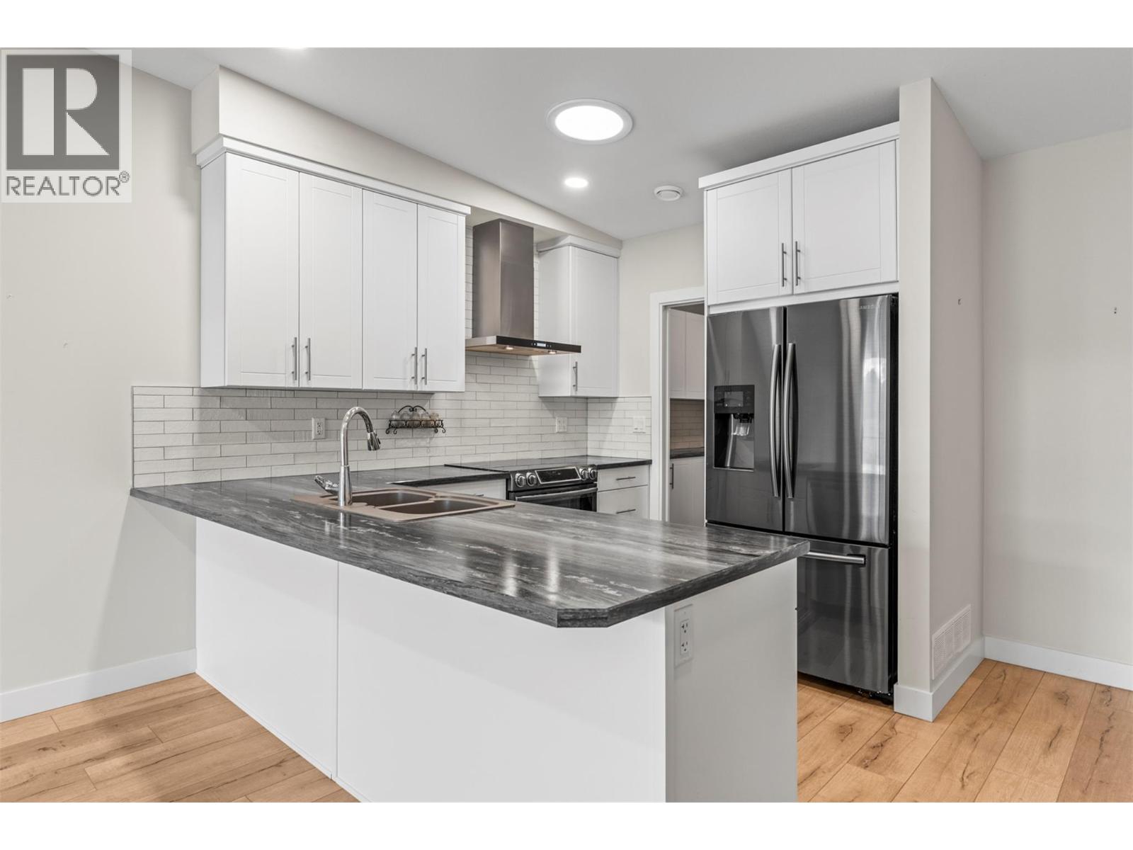  204 Vineyard Way, Vernon