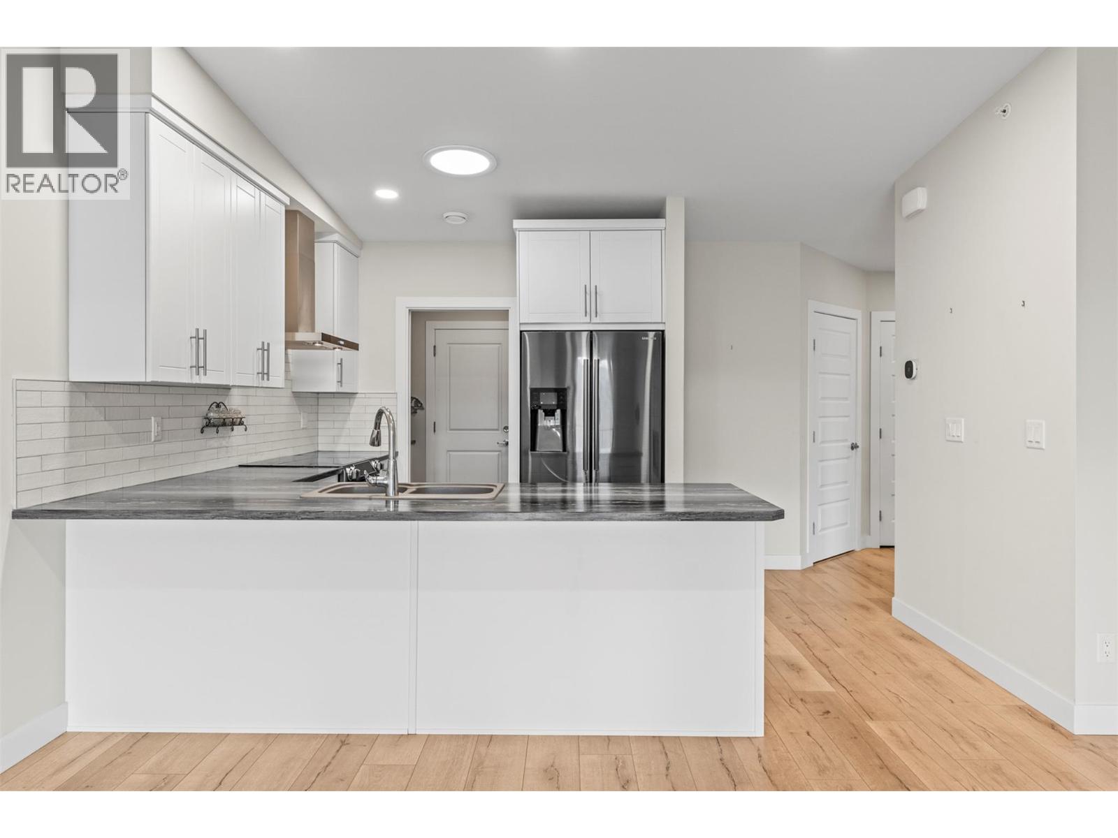  204 Vineyard Way, Vernon